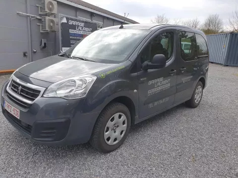 Peugeot Partner 100% ELECTRIQUE tepée électrique de direction avec +/- 10.000 kms