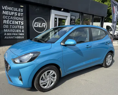 Vendue ! Hyundai i10 1,0L essence 67 CV 5 vitesse 5 portes 01/2022 et 14950 kms
