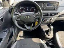 Vendue ! Hyundai i10 1,0L essence 67 CV 5 vitesse 5 portes 01/2022 et 14950 kms