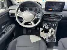 Dacia Sandero Stepway Expression + 1.0L TCe 90 CV Automatique Neuve 0 KMS