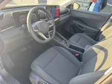 NEW Volkswagen T-Roc Life 1,5L eTSi 150CV DSG modèle 2026 de direction 