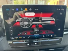 NEW Volkswagen T-Roc Life 1,5L eTSi 150CV DSG modèle 2026 de direction 