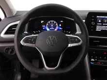 VOLKSWAGEN T-ROC Life 1.5L TSi 150 CV BOITE AU DSG7 11/2025 DE DIRECTION +/- 3.000 KMS 