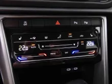 VOLKSWAGEN T-ROC Life 1.5L TSi 150 CV BOITE AU DSG7 11/2025 DE DIRECTION +/- 3.000 KMS 